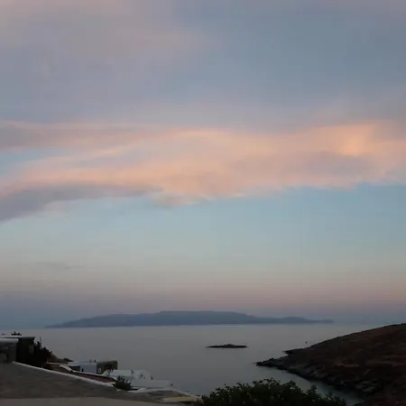 Agapi Nyaraló *